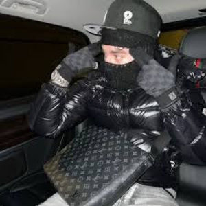 Meet your Posher, Logan